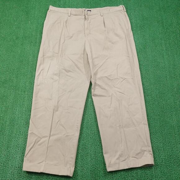 G.H. Bass & Co. Pants Mens 42x30 Khaki Classic Fit Pleated Casual 100% Cotton - Picture 1 of 7